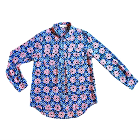 TWO by VINCE CAMUTO Blue and Pink Geometric Long Sleeve Button Up Blouse Small - Picture 1 of 4